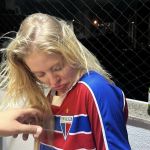 Luísa Sonza veste camisa do Fortaleza, e clube brinca nas redes sociais