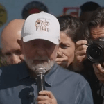 Lula assina decreto que amplia isenção do Imposto de Renda e repete promessa de campanha