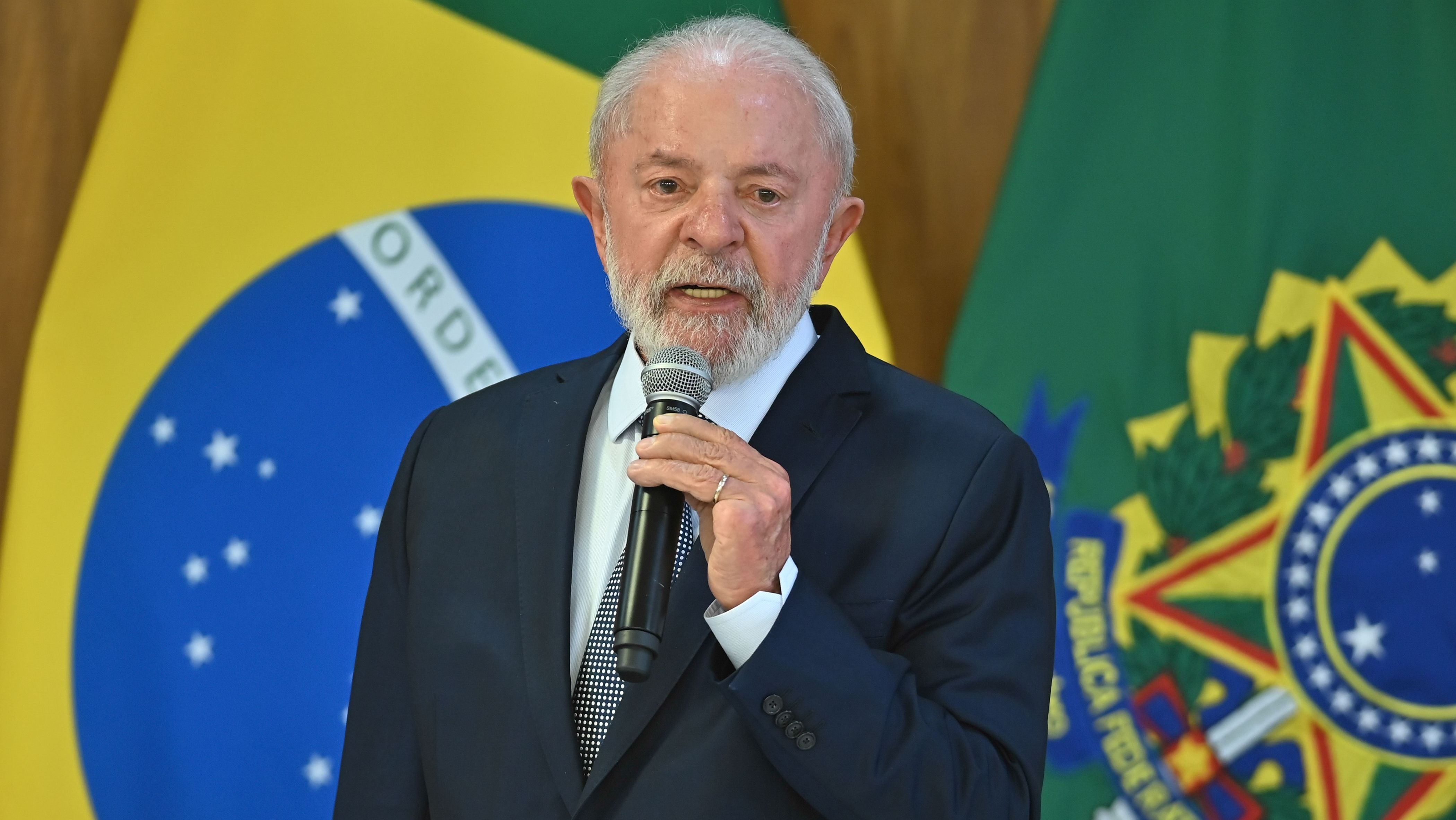 Lula confirma viagem para China e Rússia na semana que vem
