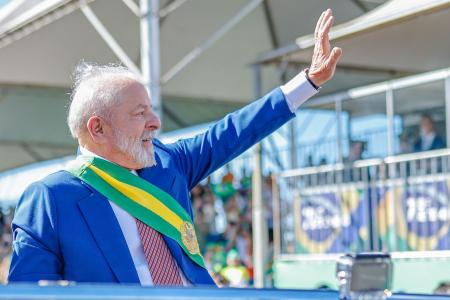 Lula condecora Janja, Luiza Trajano, Xuxa e Daiane com medalha do mérito da saúde | CNN Brasil