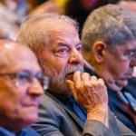 Lula pede retorno às raízes no aniversário de 44 anos do PT e diz que partido mudou a história do Brasil
