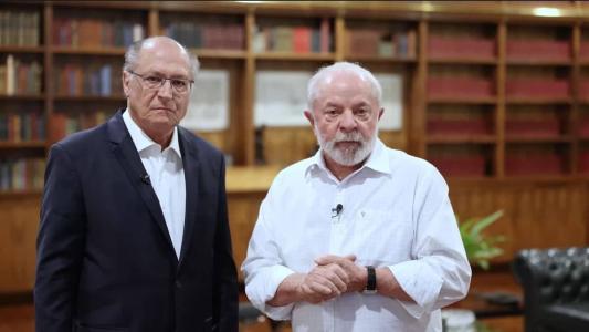Lula anuncia R$ 1 bilhão do BNDES para cidades do RS após passagem de ciclone.