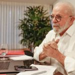 Lula aparece em foto pela 1ª vez após cirurgia no quadril e nas pálpebras; veja