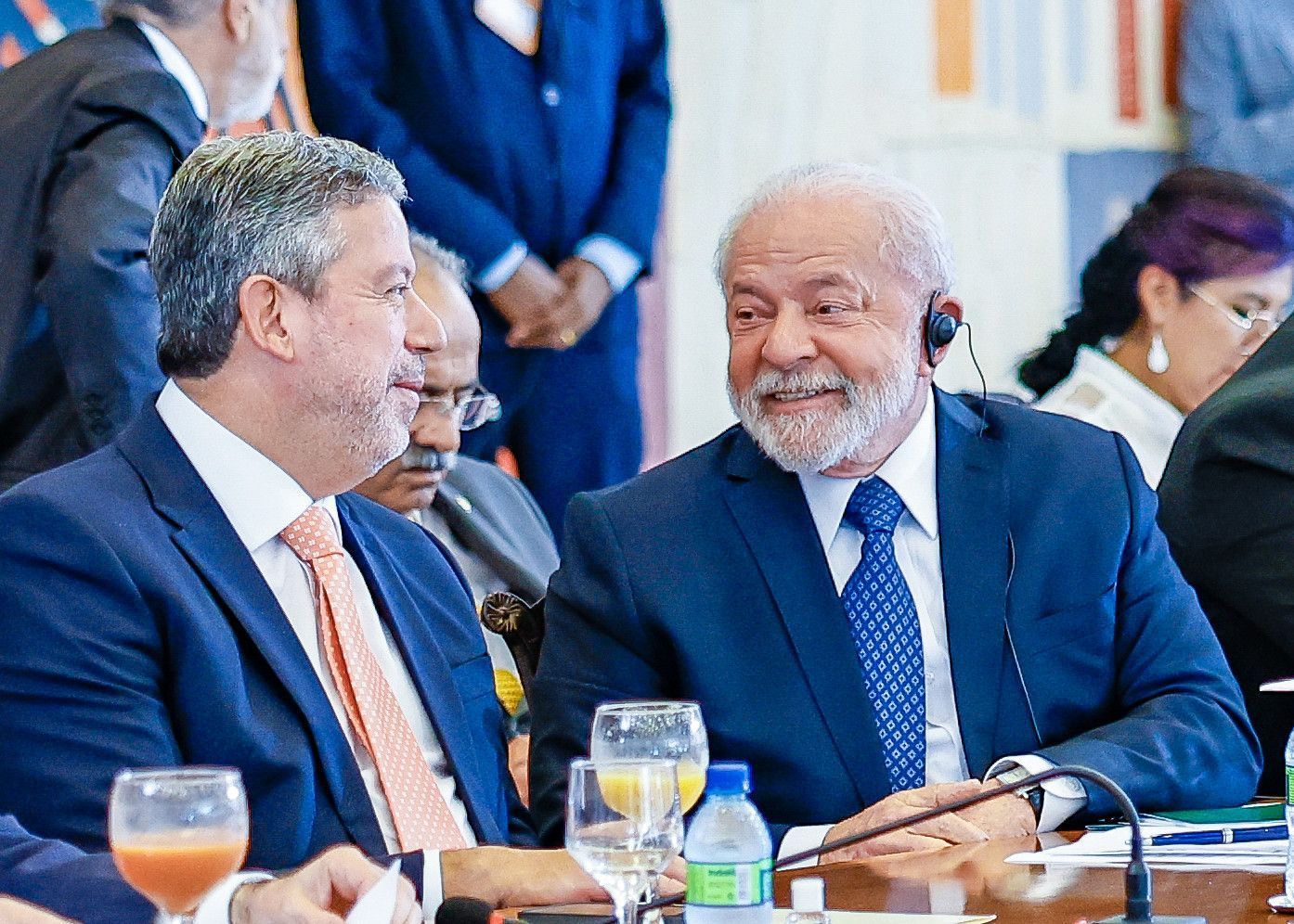 Lira defende reforma ministerial e cobra presença de Lula na articulação política