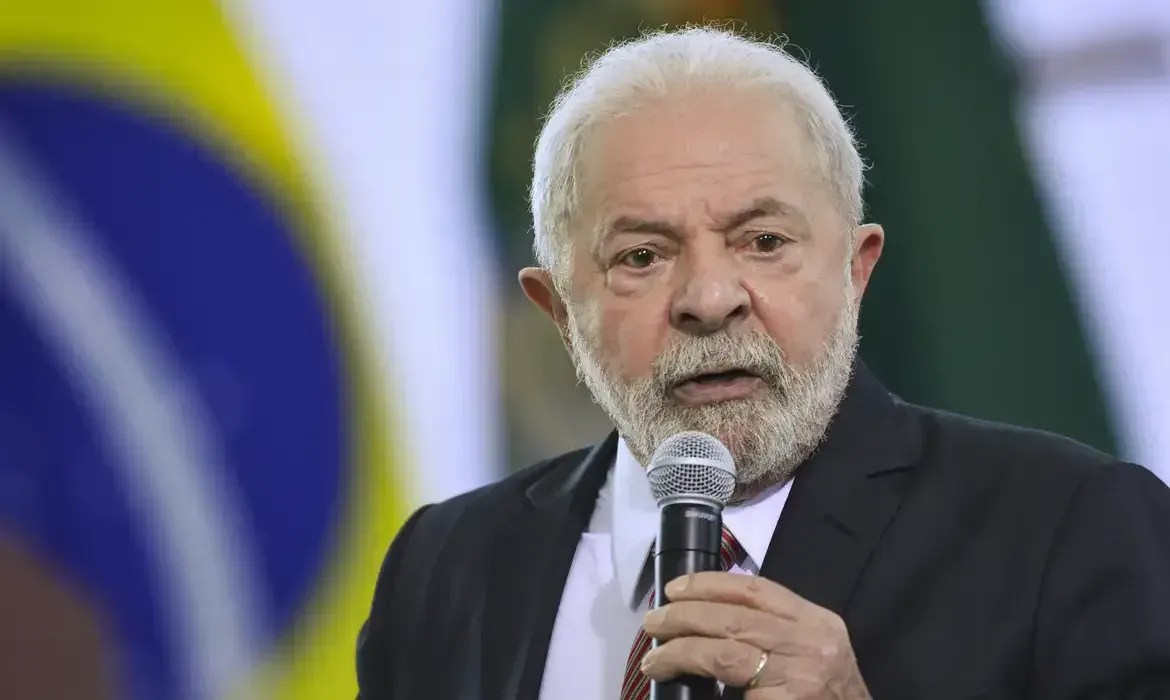 Lula marca reunião com ministros e representantes de centrais sindicais