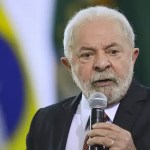 Lula diz que Brasil cresceria mais se não fossem os juros altos e defende 'mexer com coração' de Campos Neto