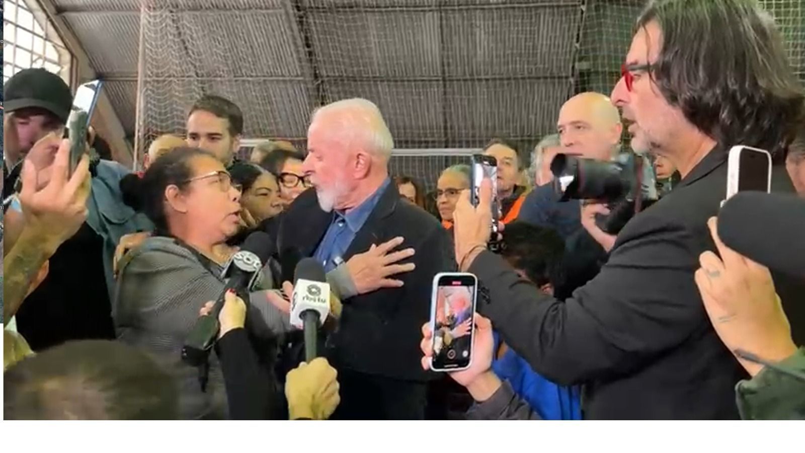 'Sem casa, você não vai ficar', promete Lula a mulher em abrigo no Rio Grande do Sul