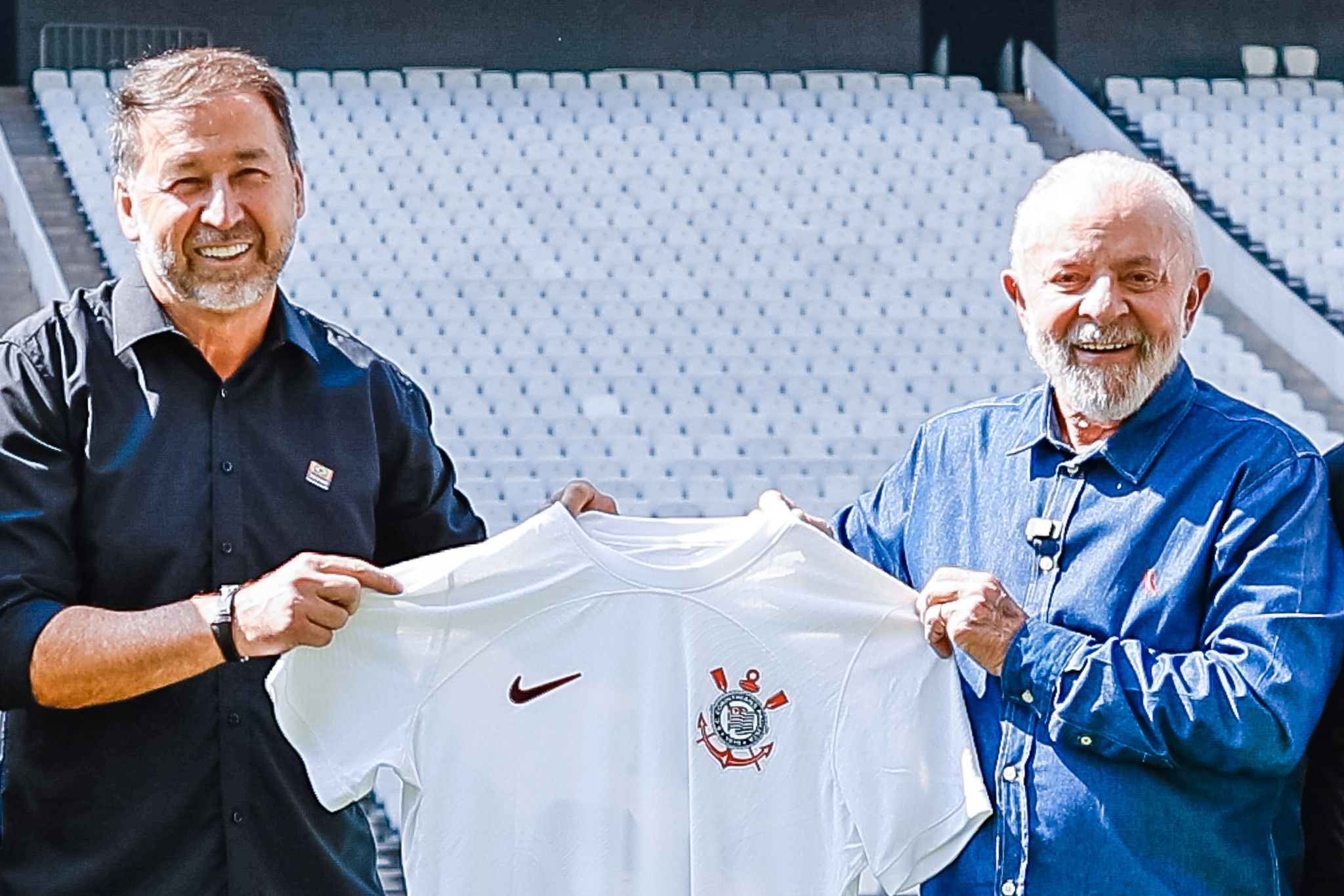 Lula comemora título estadual do Corinthians: 'É nóis!'