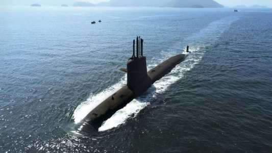 Lula debateu submarino nuclear em jantar com almirantes, diz Múcio à CNN.