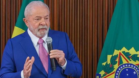 Lula defendeu aos governadores que é preciso parar de judicializar a política