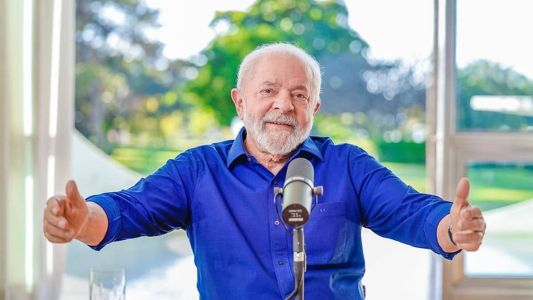 Lula deu entrevista à Rádio Gaúcha, quando relativizou o sistema político na Venezuela