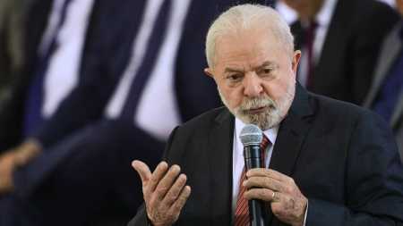 Lula deve acompanhar crise entre presidentes do Poder Legislativo nesta semana