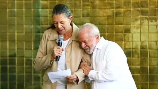 Lula deve anunciar saída de Ana Moser do Ministério do Esporte até quarta-feira (6)