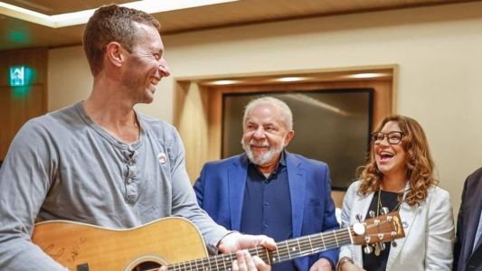 Lula diz a ministros em reunião que vai discursar em show do Coldplay em Paris.