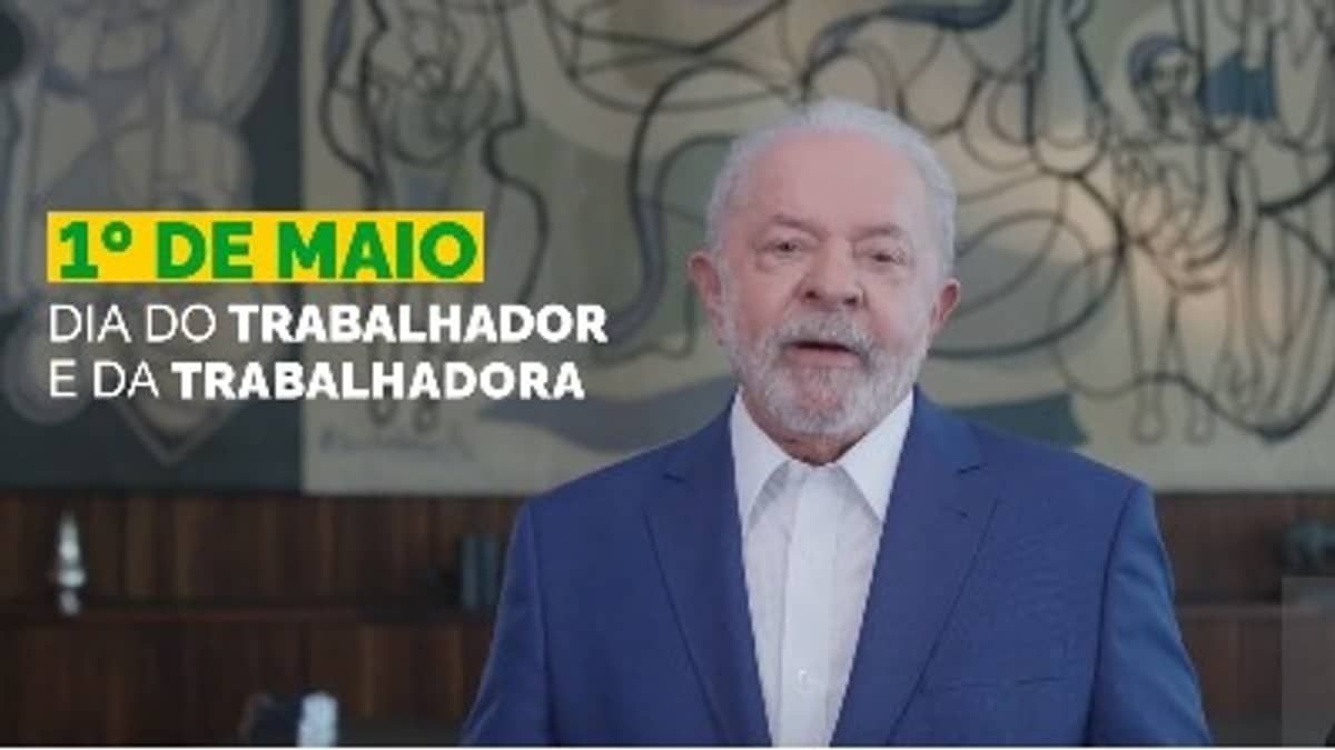Lula confirma valorização do salário mínimo e comenta reajuste: 'Aumento pequeno, mas real'
