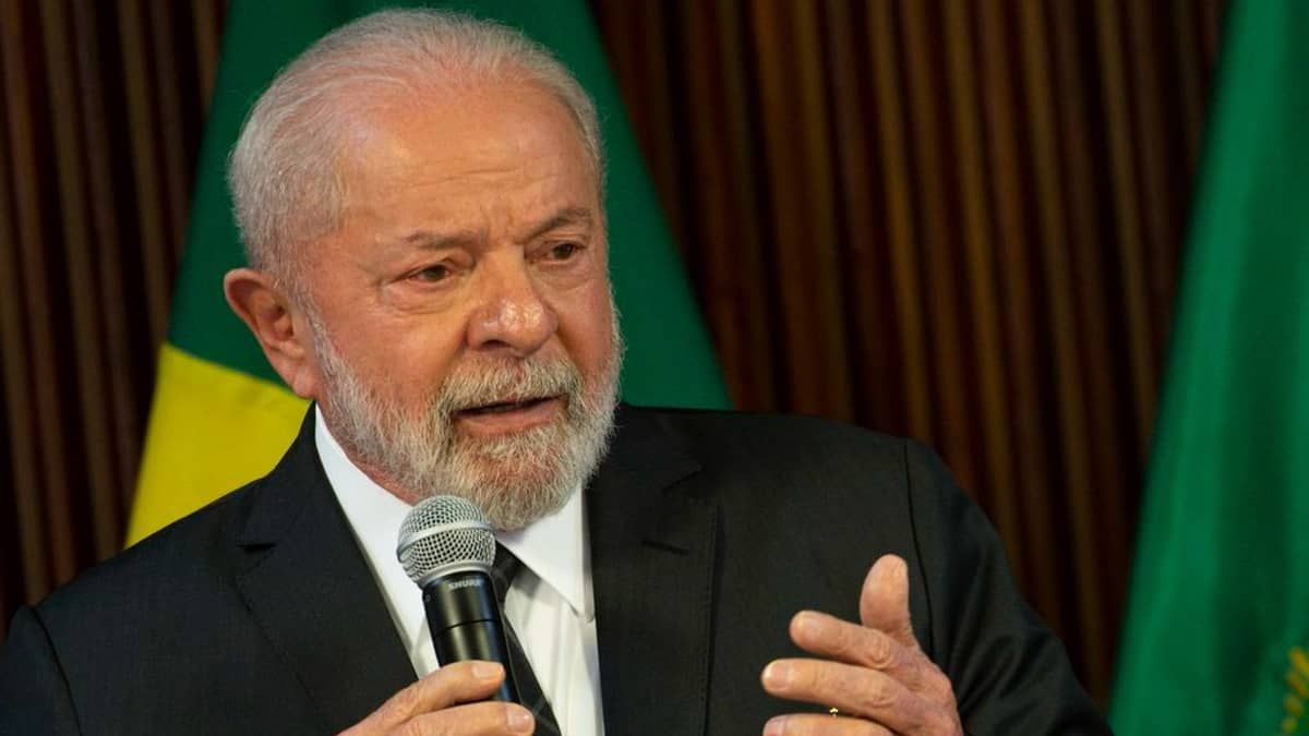Lula diz que reunião irá durar 6 horas e ministros almoçarão na mesa