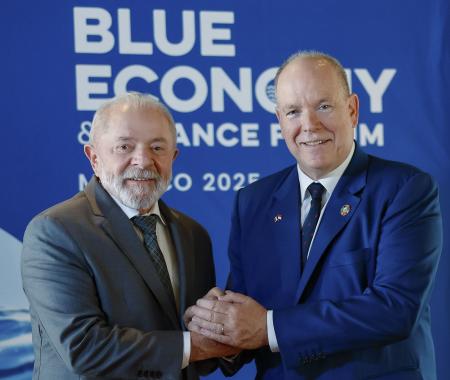 O presidente Lula (esq.) e o príncipe soberano de Mônaco, Albert II