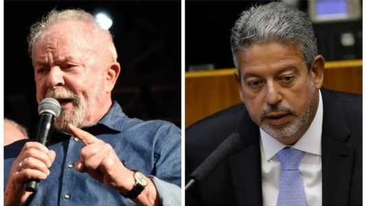 Lula e Lira conversaram e desceram rampa do Planalto juntos na posse de novo ministro.