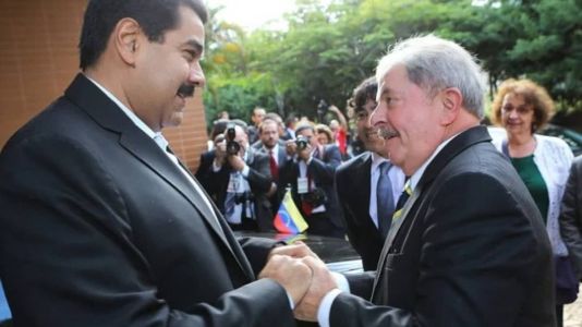 Lula e Maduro teriam encontro na tarde desta segunda-feira (23), mas encontro foi adiado