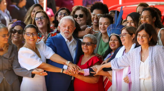 Reforma ministerial: Lula deve manter número de ministras mulheres