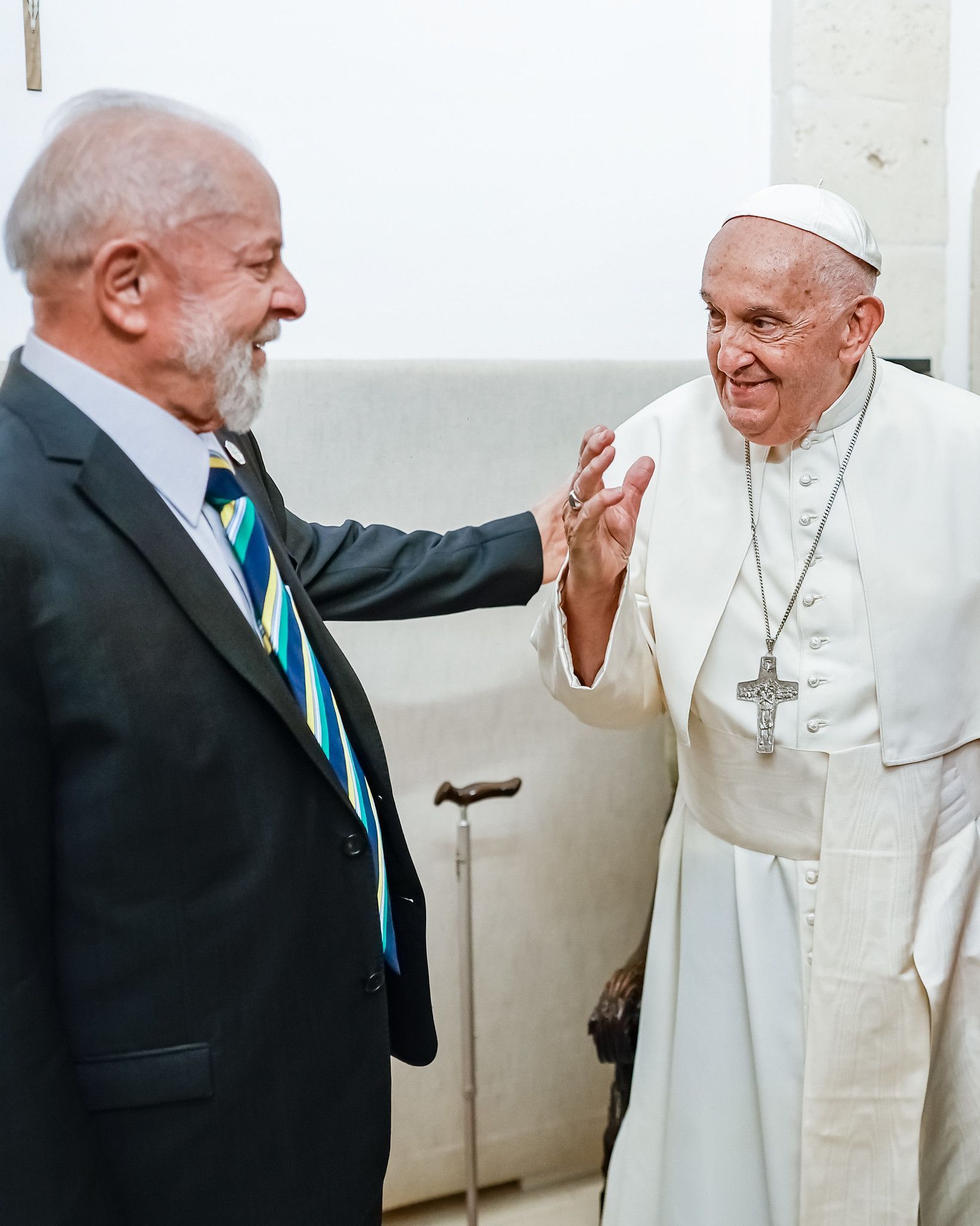 Lula e Janja confirmam presença no funeral do Papa Francisco