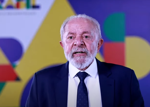 Lula diz que Bolsonaro 'não merece absolvição' e que perderia eleições se disputasse novamente