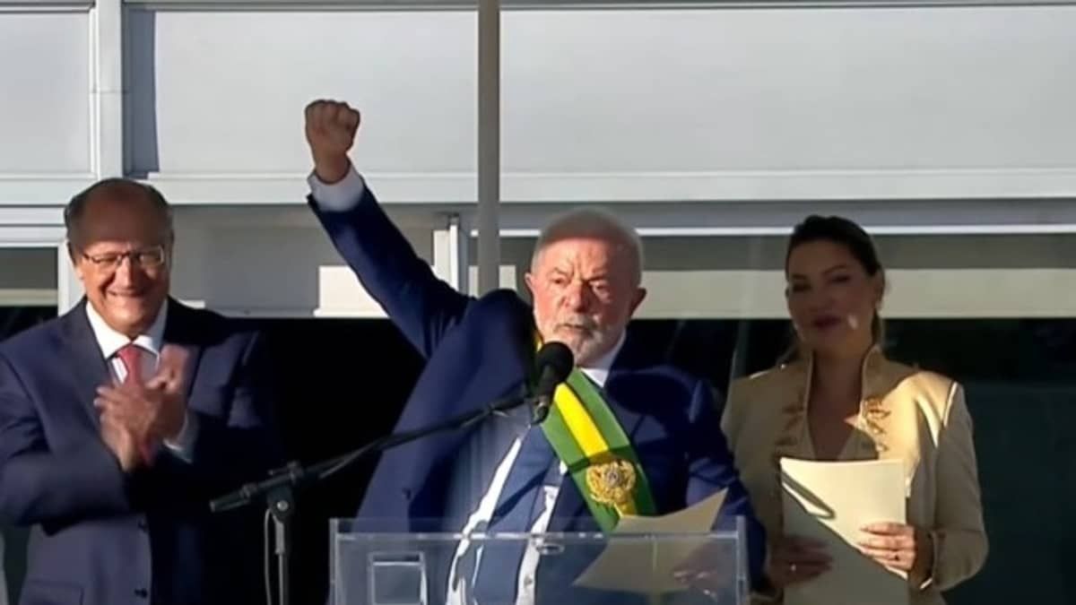 Veja na íntegra o primeiro discurso de Lula para apoiadores após a posse em Brasília
