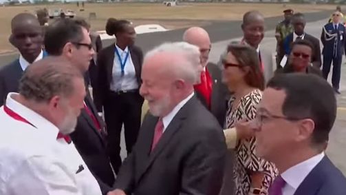 Lula foi recebido por autoridades são-tomenses