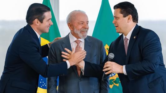 Lula diz que Hugo e Alcolumbre vão “ajudar muito“ nas pautas prioritárias | CNN Brasil