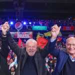 Indicação de Dilma para assumir banco dos Brics marcará viagem de Lula à China