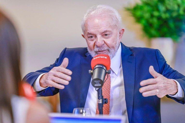 Reprovação do governo Lula vai a 33% e empata tecnicamente com aprovação, diz Datafolha