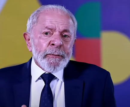 Lula garante permanência de Silveira no governo e diz que não tem pressa para fazer reforma ministerial