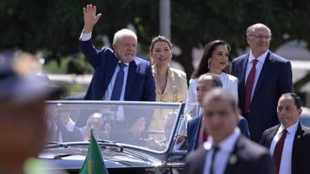 Lula, Janja, Lu Alckmin e Geraldo Alckmin percorreram trajeto dentro do Rolls-Royce presidencial
