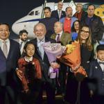 Lula desembarca na China para fórum da Celac e novo encontro com Xi Jinping