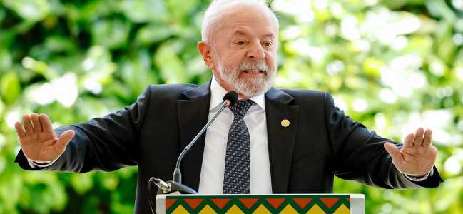 O presidente Lula durante discurso na Colômbia