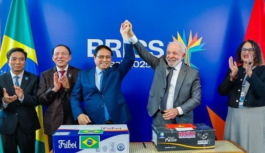 Reunião bilateral com o Primeiro-Ministro da República Socialista do Vietnã, Pham Minh Chinh