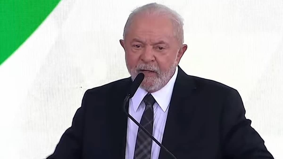 Em evento com catadores, Lula diz que movimentos sociais precisam manter cobranças ao governo