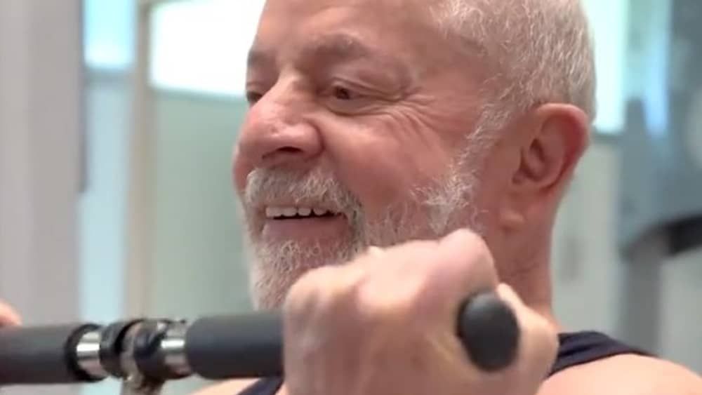 Lula posta vídeo mostrando rotina de exercícios físicos após cirurgia