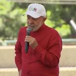 Lula pede obra de contenção em barranco ao lado do palco durante evento no aglomerado da Serra