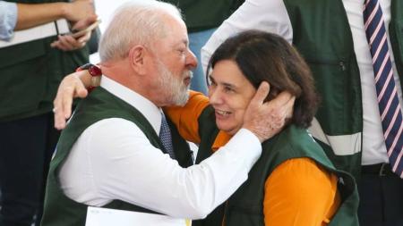 Lula tem dito que não pretende exonerar Nísia Trindade do comando da Saúde