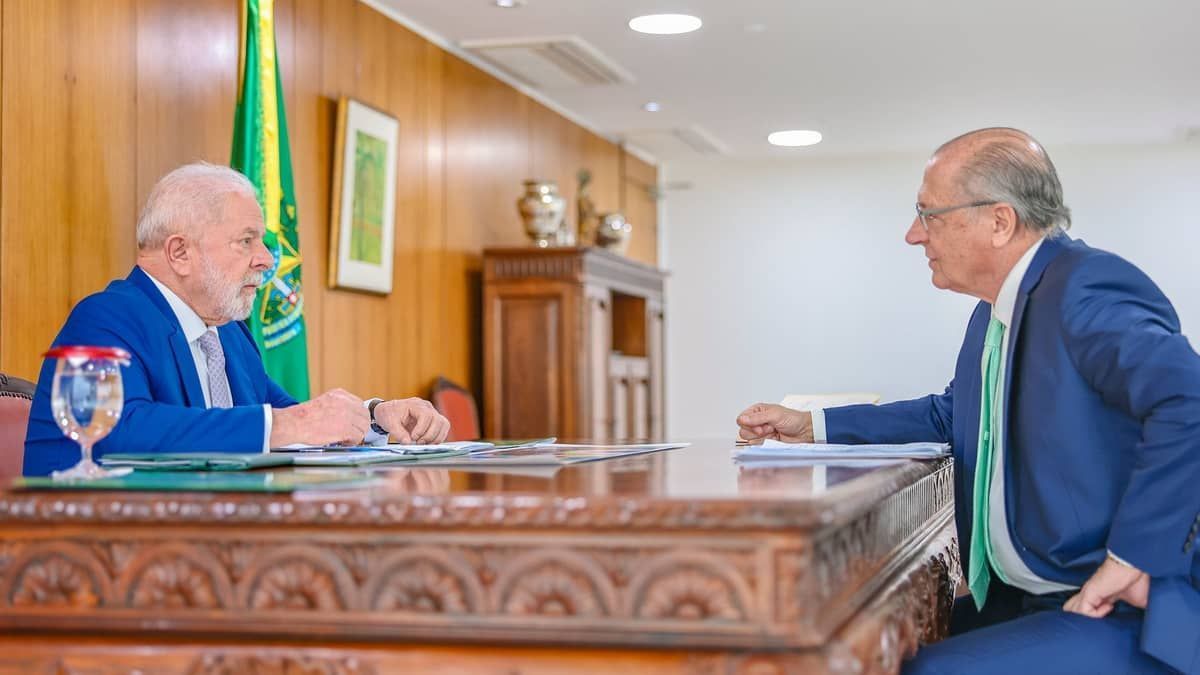 Lula tenta solução com entrave de PSB e PP na reforma ministerial