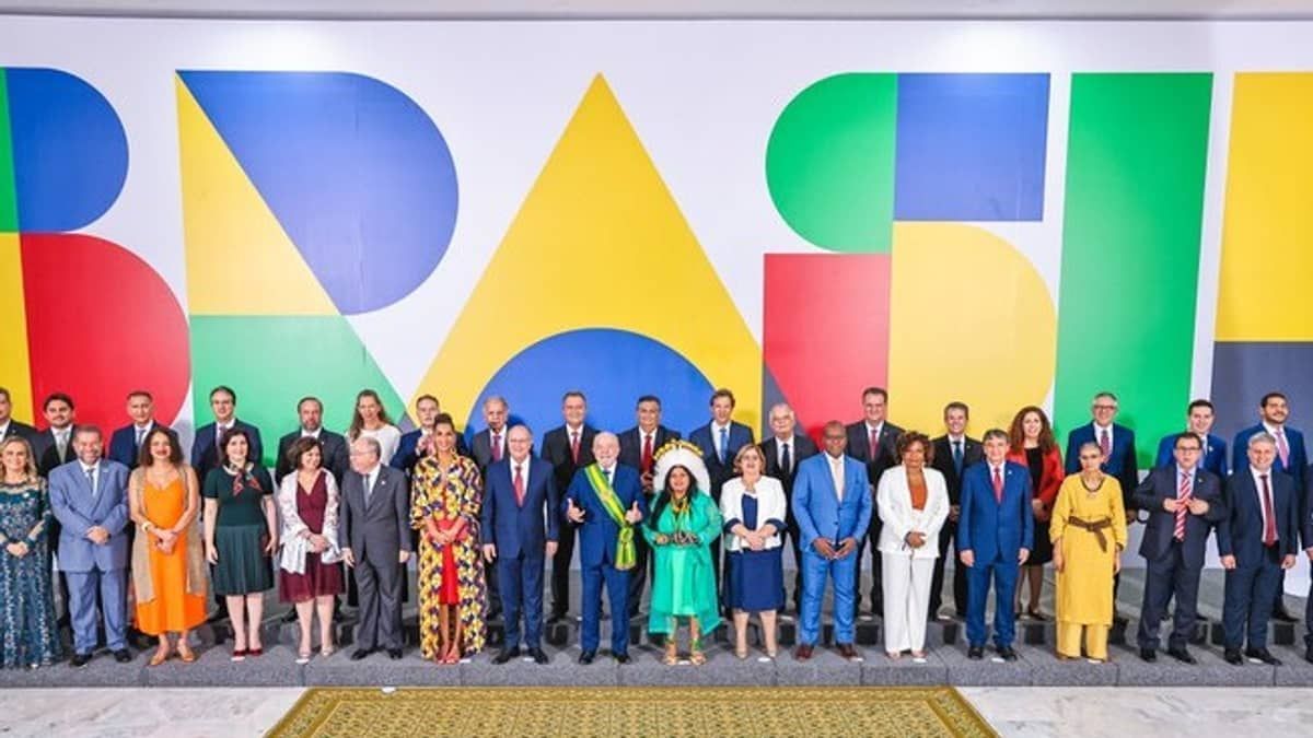 Lula tem primeira reunião geral com ministros nesta sexta-feira (6)