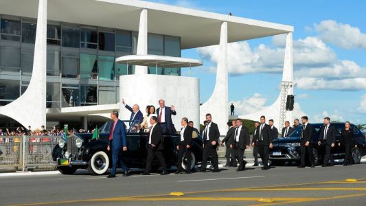 Lula tomou posse neste domingo (1º) como presidente do Brasil
