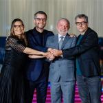 Com frevo, Lula recebe artistas e autoridades para exibição de 'O Agente Secreto' no Alvorada
