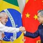 Lula se reúne com chanceler da China