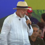 Lula diz que Bolsonaro deveria 'ter coragem' e esperar julgamento antes de pedir anistia