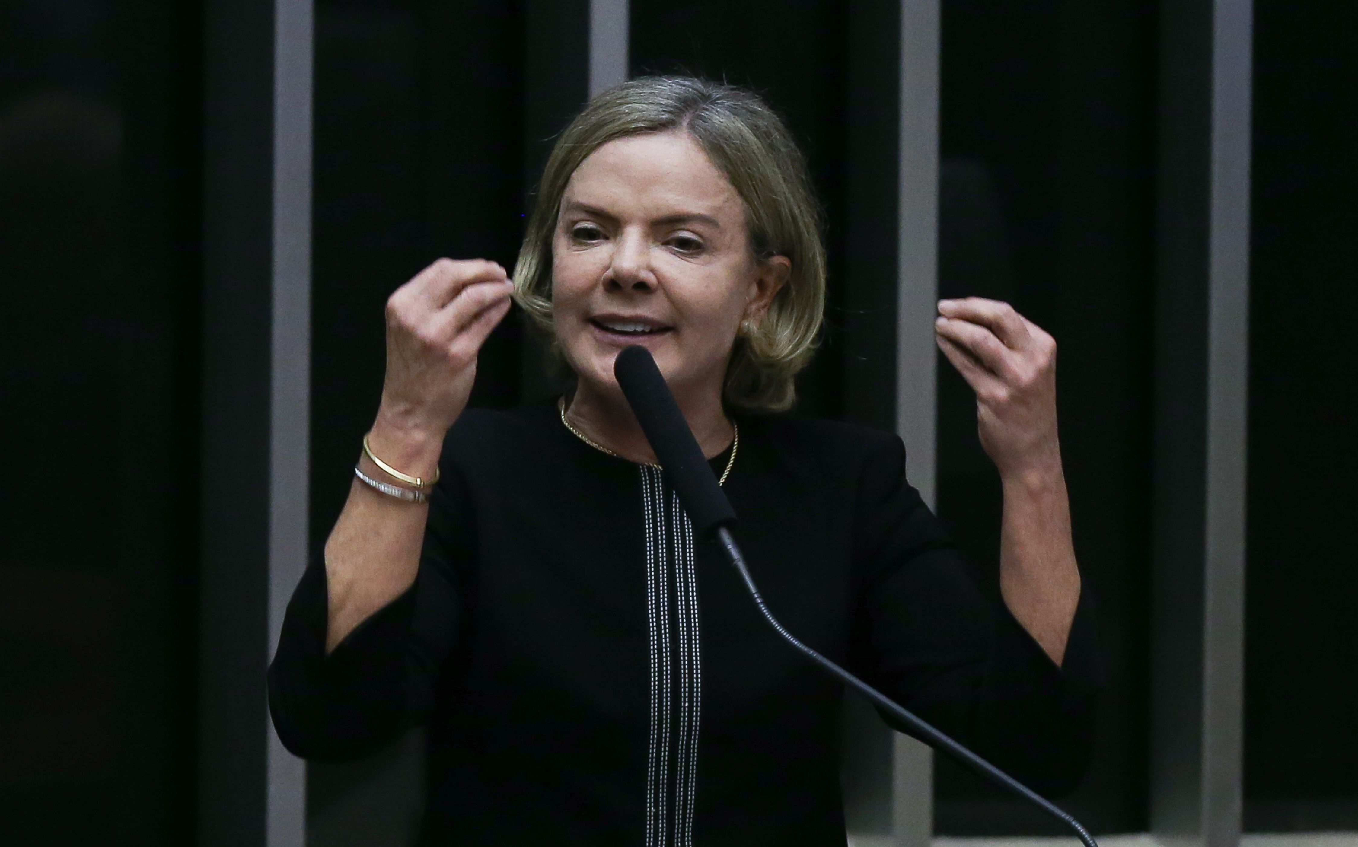 Lula articula reforma ministerial e cogita Gleisi Hoffmann para cargo no Planalto