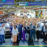 Lula visita fábrica da Stellantis em Betim e exalta parceria da empresa com o governo