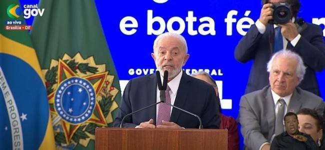O texto aponta que o ex-gerente de comunicação da Petrobras Geovane de Morais teria adotado um esquema de desvios de recursos da estatal com anuência do ex-presidente