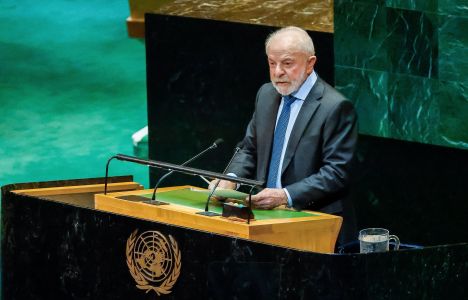 O texto aponta que o ex-gerente de comunicação da Petrobras Geovane de Morais teria adotado um esquema de desvios de recursos da estatal com anuência do ex-presidente